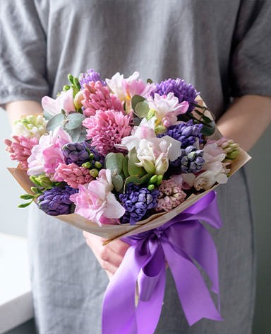 Бесплатная доставка цветов в Новоаннинском